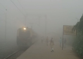बिहार में ठंड के साथ कोहरे का डबल अटैक, 10 जिलों में अलर्ट जारी, ट्रेन-फ्लाइट लेट